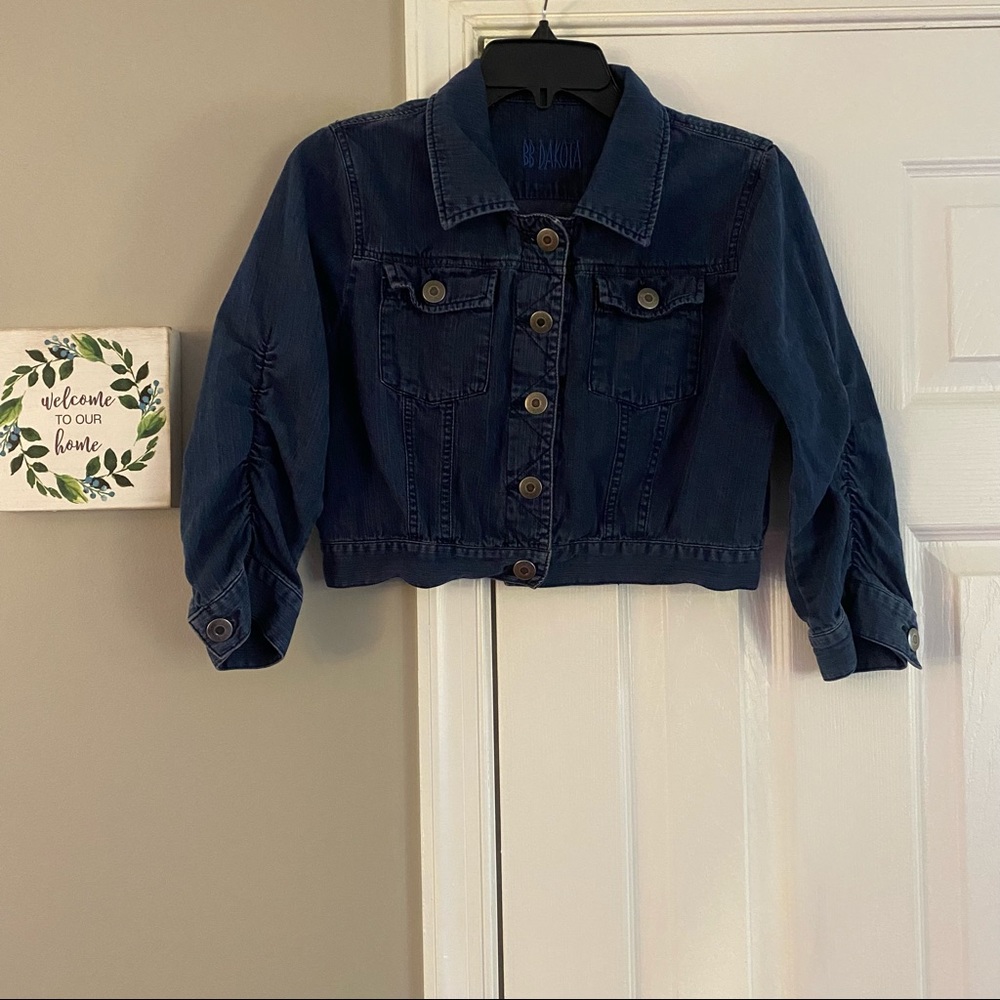 BB Dakota Cropped Jean Jacket With Ruched Sleeves Blue Denim Medium Cotton